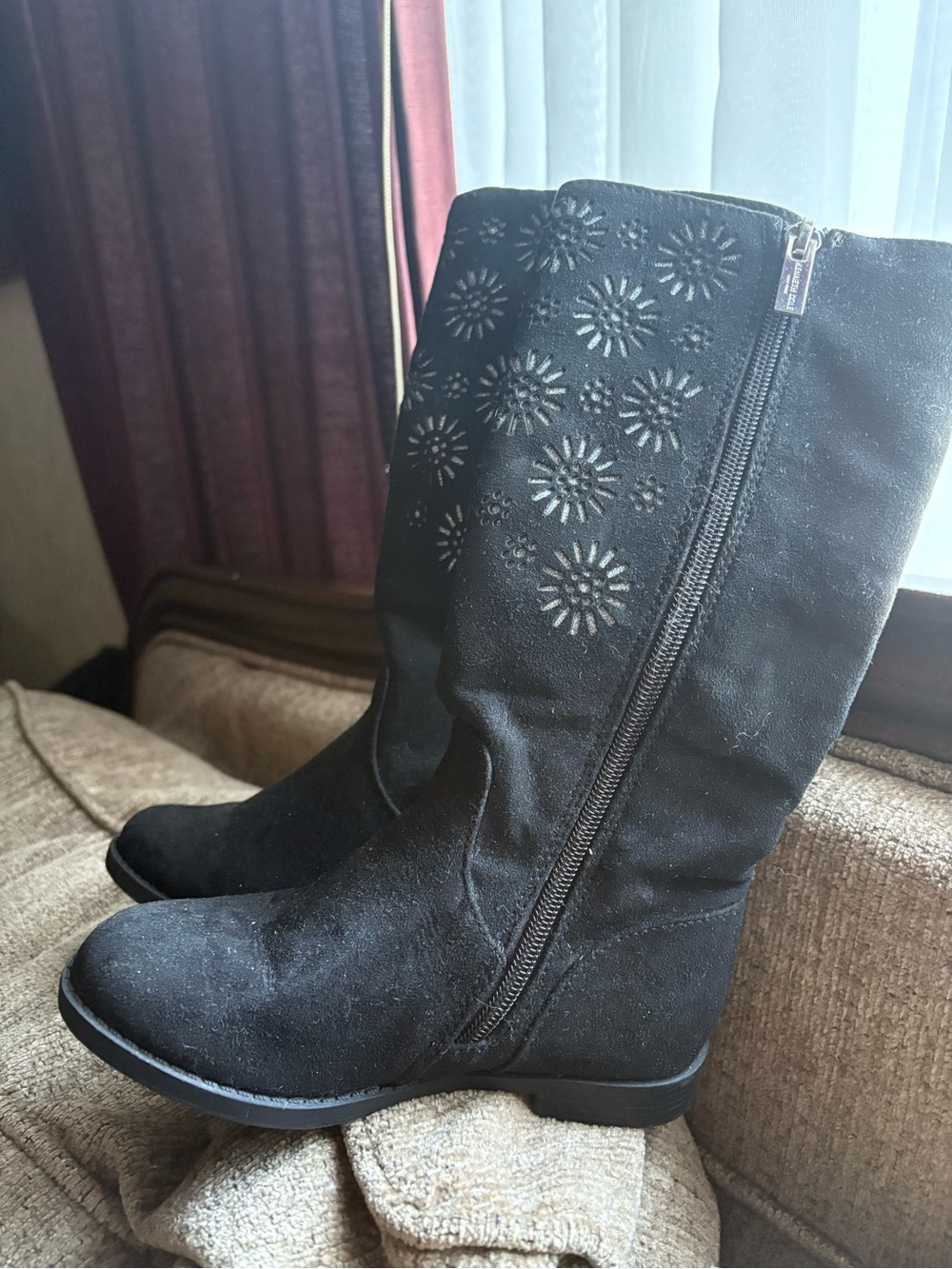 Kenneth Cole girls size 11c black boots